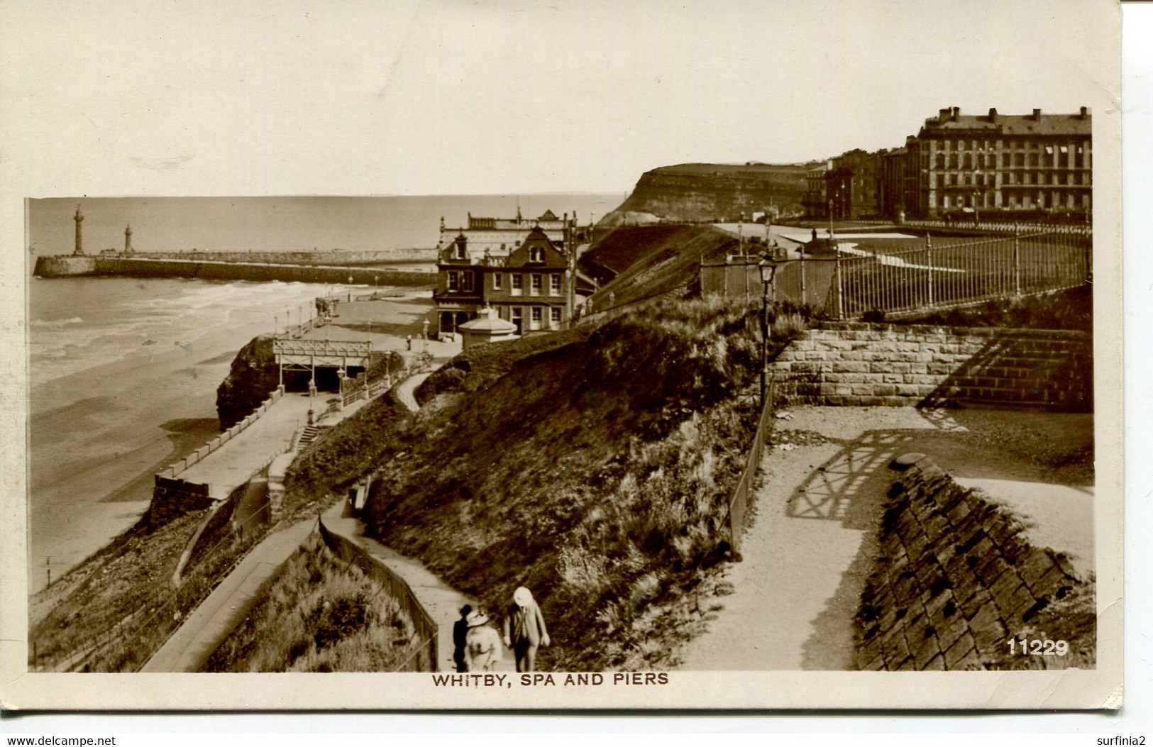 YORKS - WHITBY - SPA AND PIERS RP  Y3877 - Whitby