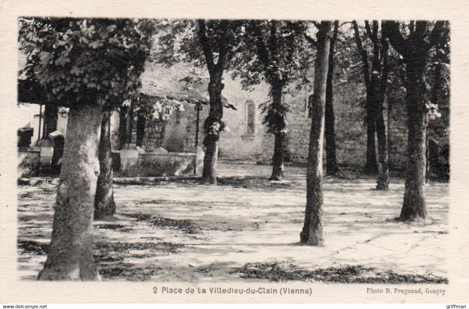 LA VILLEDIEU DU CLAIN LA PLACE 1941 TBE - La Villedieu Du Clain