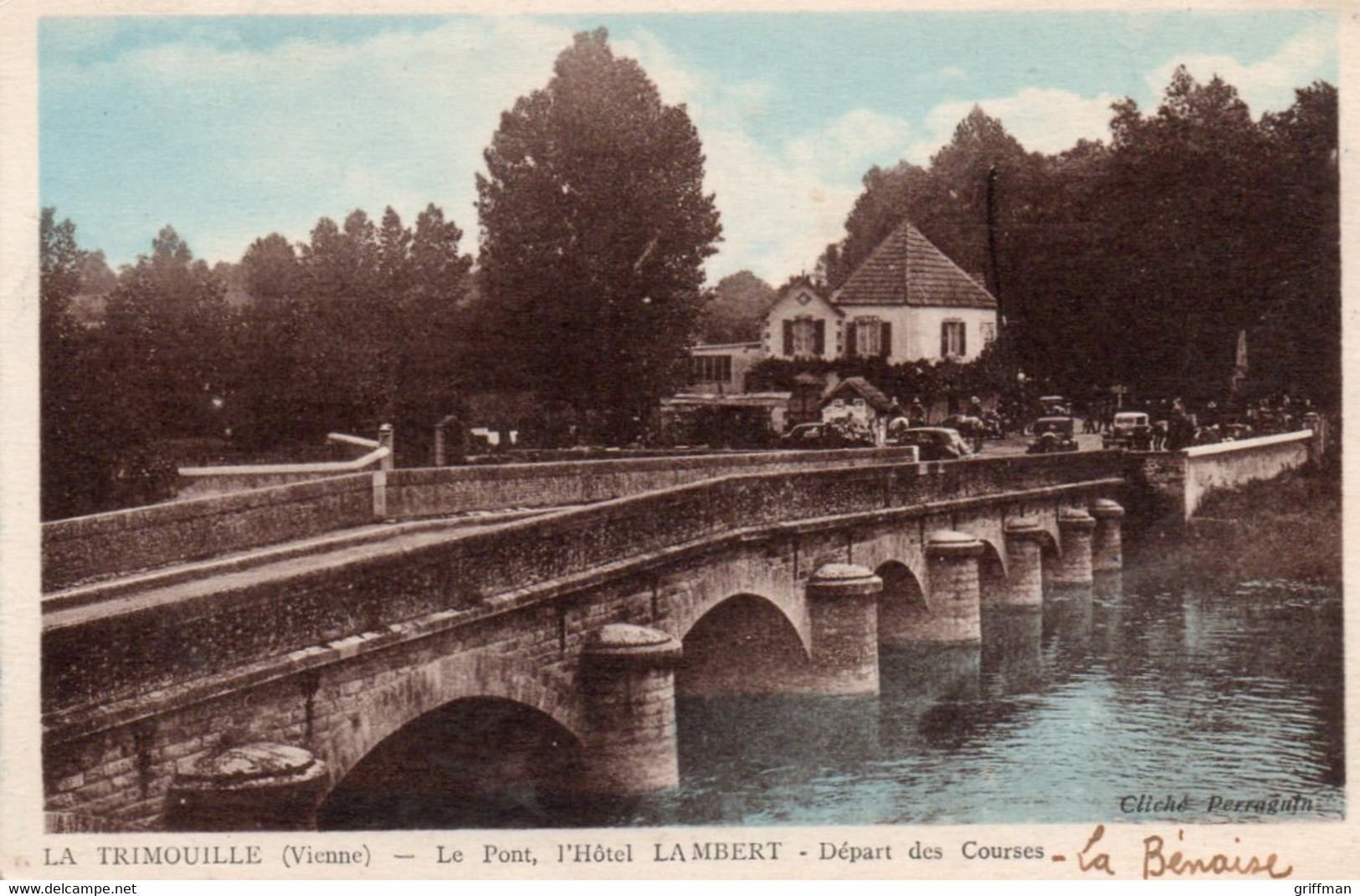 LA TRIMOUILLE LE PONT L'HOTEL LAMBERT DEPART DES COURSES TBE - La Trimouille