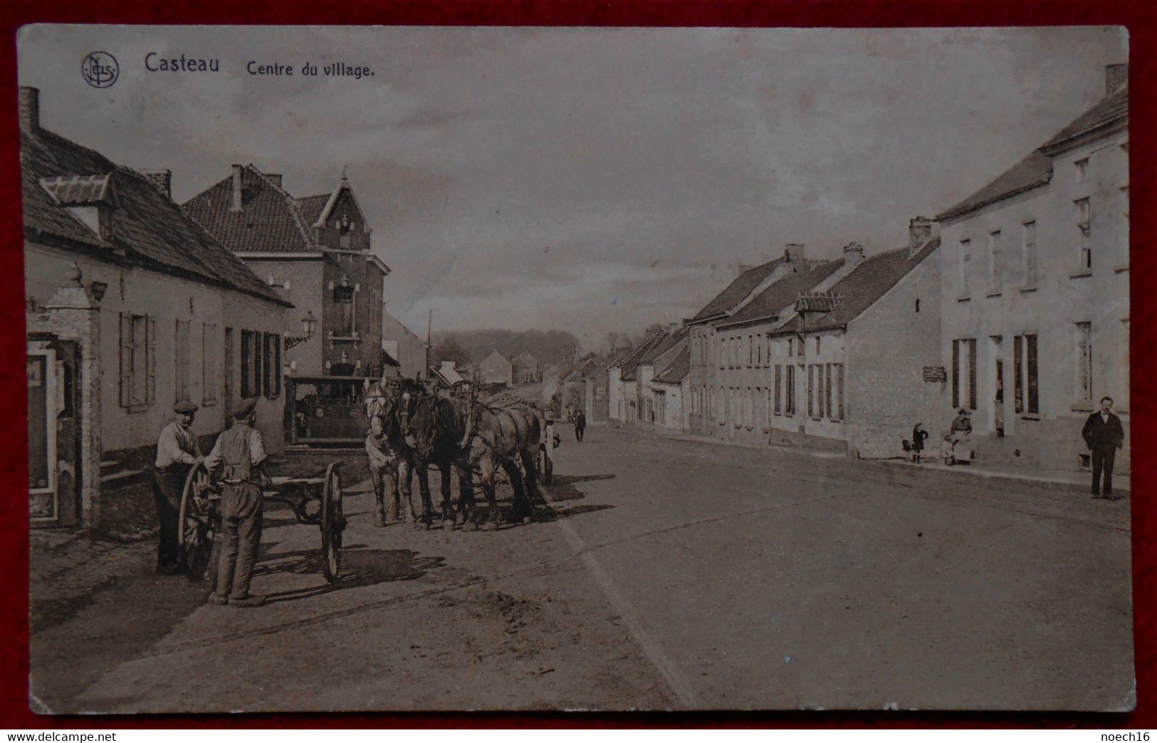 CPA Casteau Soignies Entrée Du Village - Attelage Et Tram En Arrière-plan - Edit E. Culot Casteau - Soignies