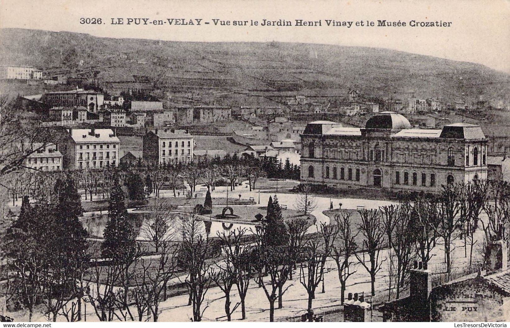 CPA - 43 - LE PUY En VELAY - Vue Sur Le Jardin Henri Vinay Et Le Musée Crozatier - Marguerit BREMOND - Le Puy En Velay