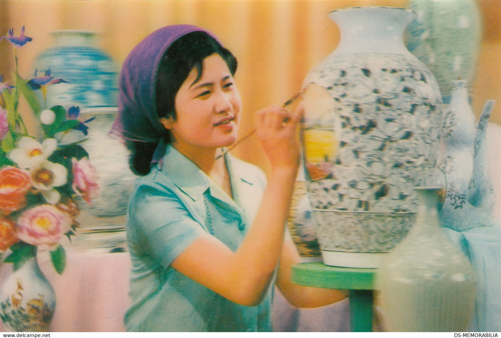 North Korea - Korean Woman Making Ceramics Pottery 3 D Dimensional Postcard - Korea (Nord)