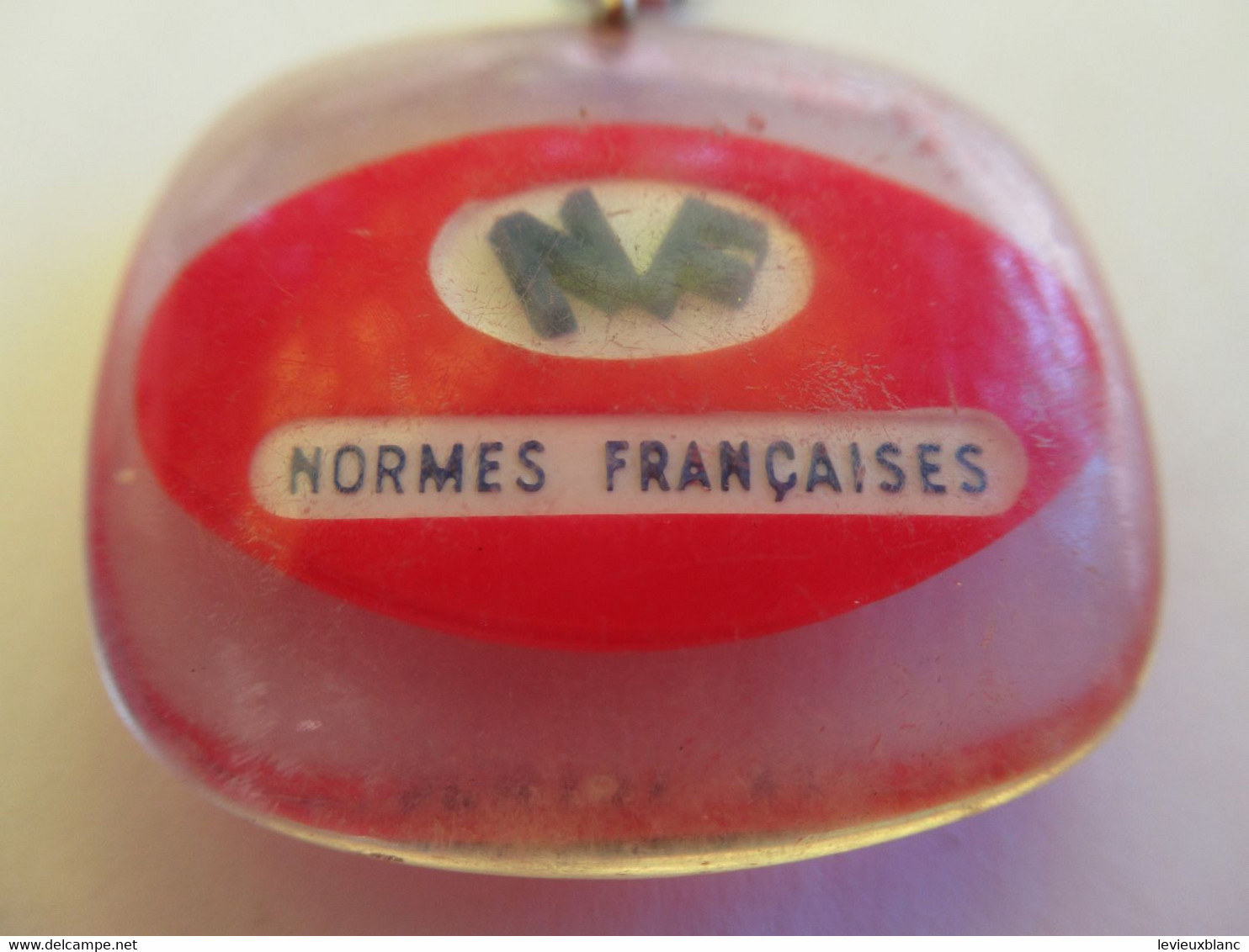 Porte-Clés Publicitaire Ancien/Qualité  / N.F. / Normes Françaises/Bourbon / Epoxy  /Vers 1960-1970    POC540 - Porte-clefs