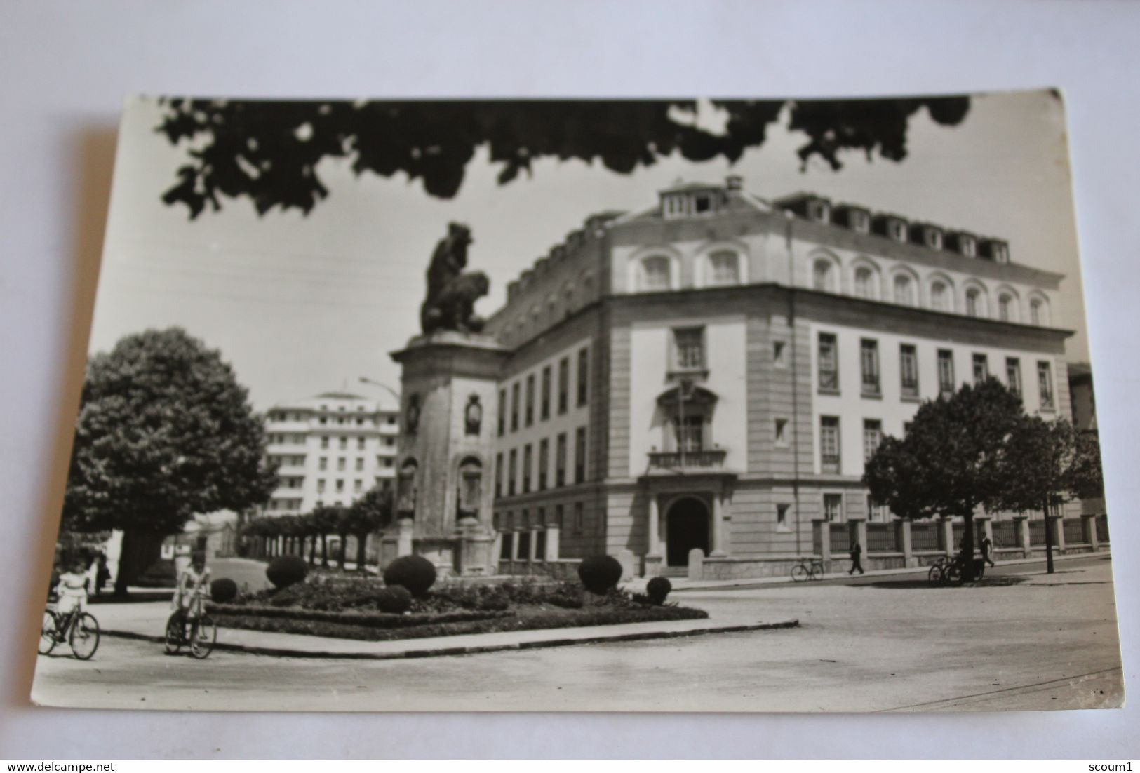 Lugo - Parc De La Justice Et Parc Rosalia De Castro - Lugo