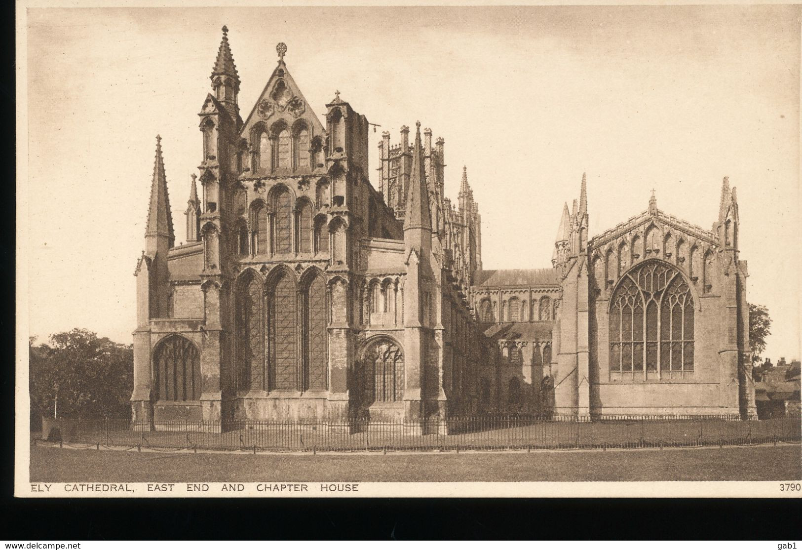 Angleterre --  Ely --- Cathedral East End And Chapter House - Ely