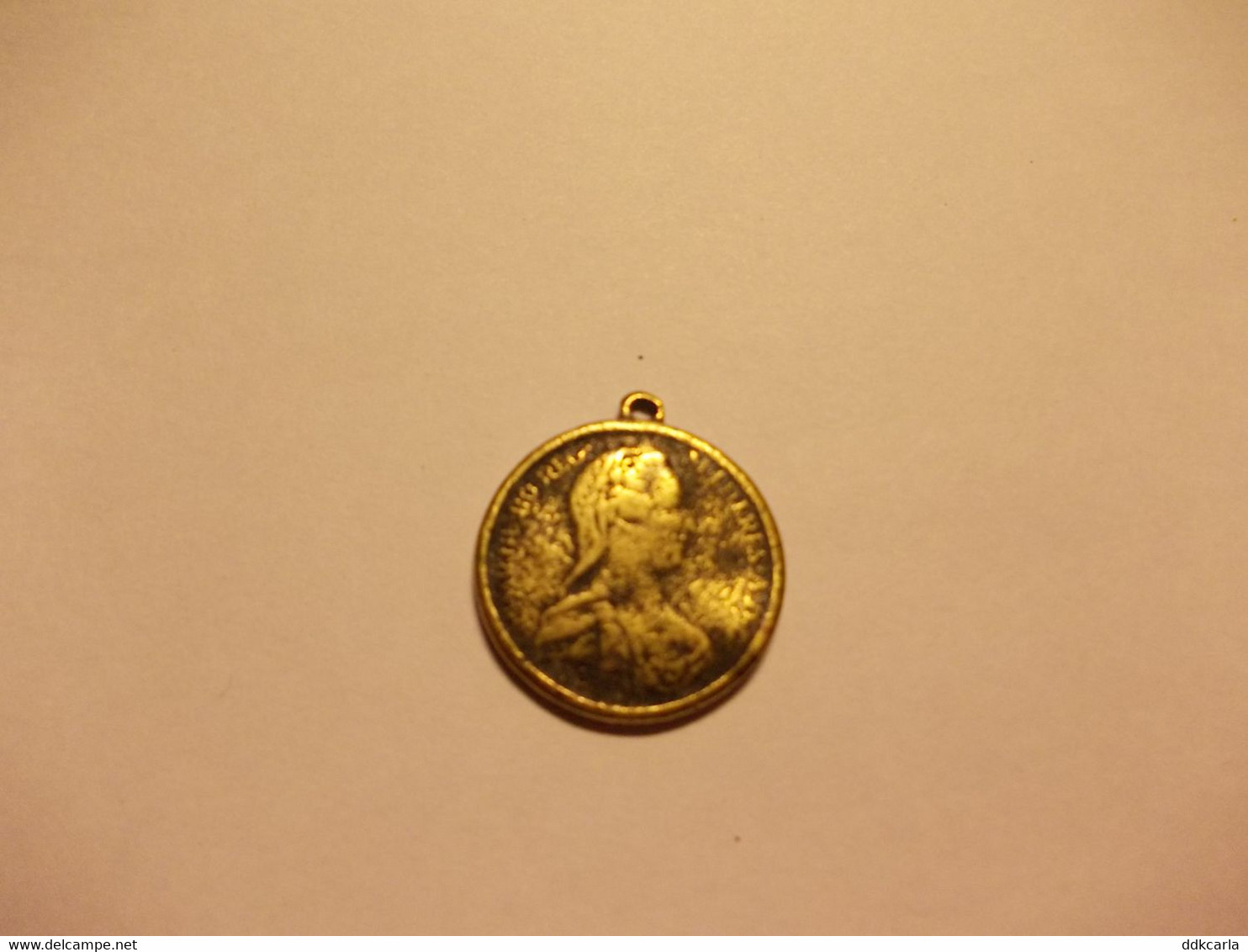 Oude Medaille Oostenrijk Autriche Reg. Theresia Verguld - Monarquía / Nobleza