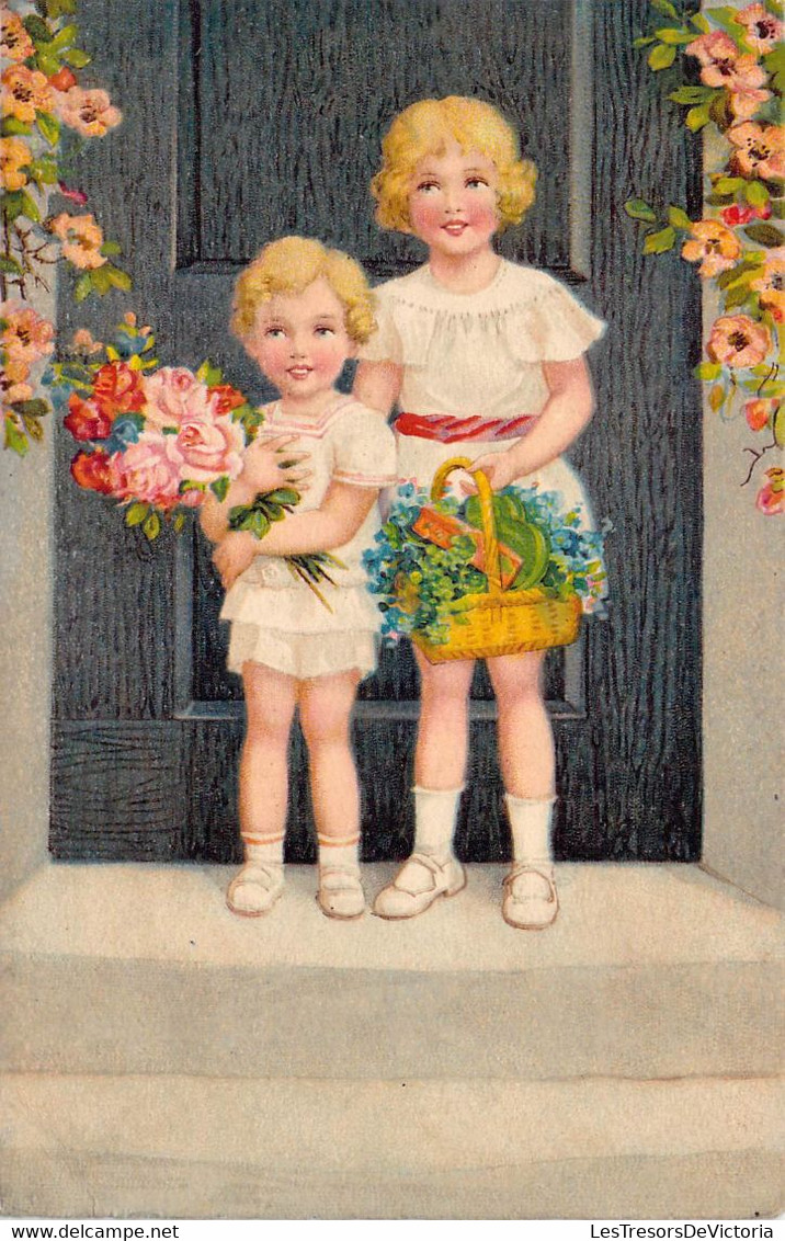 CPA - ENFANTS - Deux Petites Filles Blondes Avec Des Fleurs Habillées De Blanc - Scene & Paesaggi