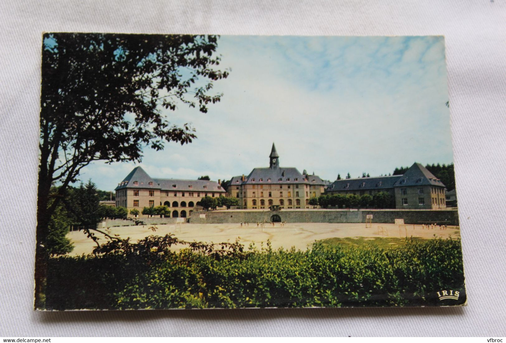 Cpm, Egletons, Le Groupe Scolaire Albert Thomas, Corrèze 19 - Egletons