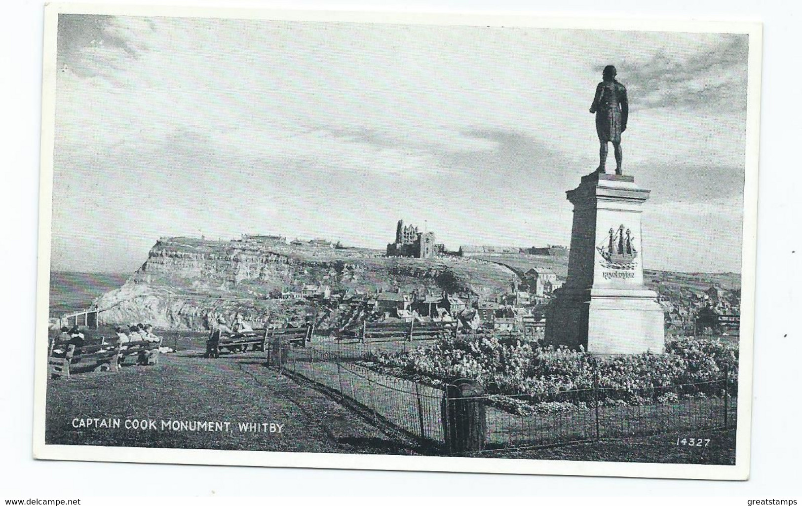 Postcard Yorkshire Captain Cook Monument Whitby. Unused Salmon - Whitby