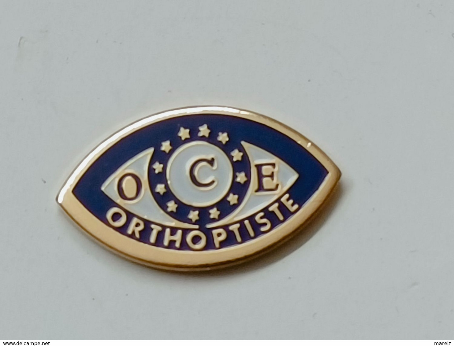 Pin's Médical Métier De La Santé : ORTHOPTISTE Spécialité Médicale - Pins Œil O.C.E. - Pin EGF LYS De PARIS - Médical