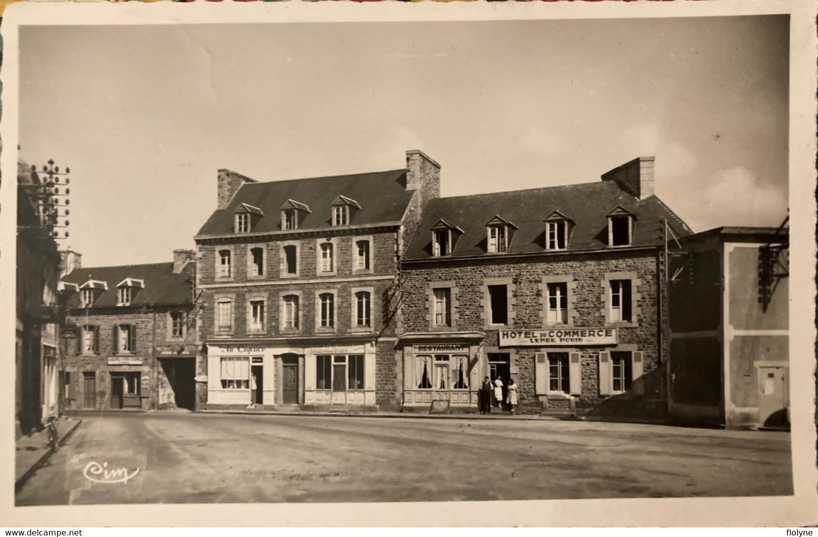 Chatelaudren - La Place Des Sapeurs Pompiers - Hôtel Du Commerce LEMÉE MORIN - Châtelaudren