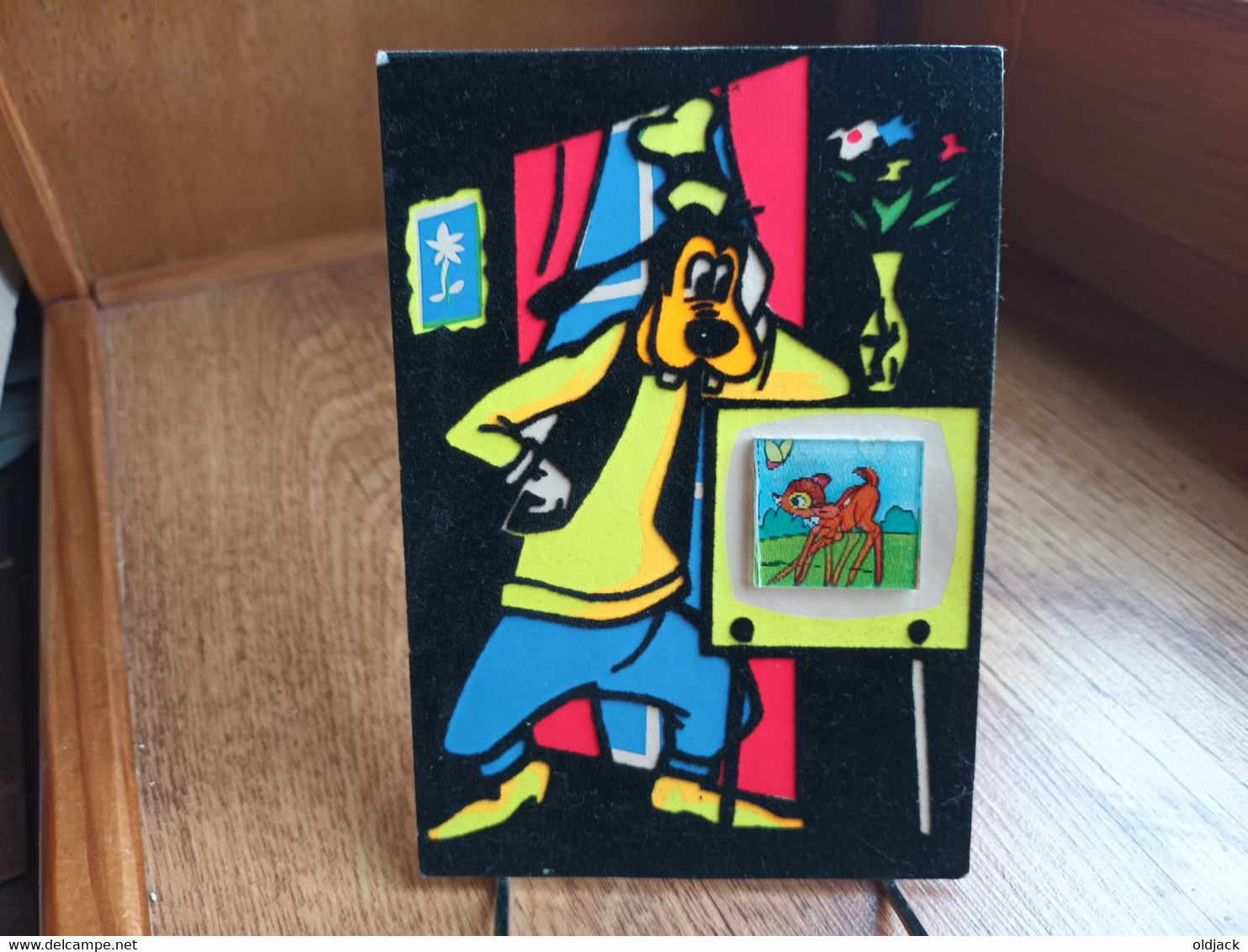 CPA à Système . GOOFY Carte WALT DISNEY En Feutrine à Systeme écran 3D(1961) Tableau Avec Son Changement De Vues(S36-22) - Autres & Non Classés