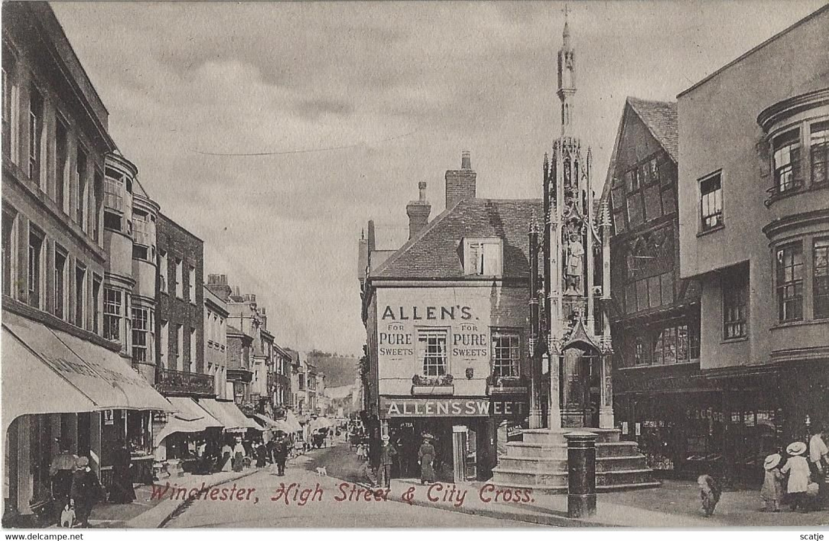 Winchester,   High Street &  City Cross. - Winchester