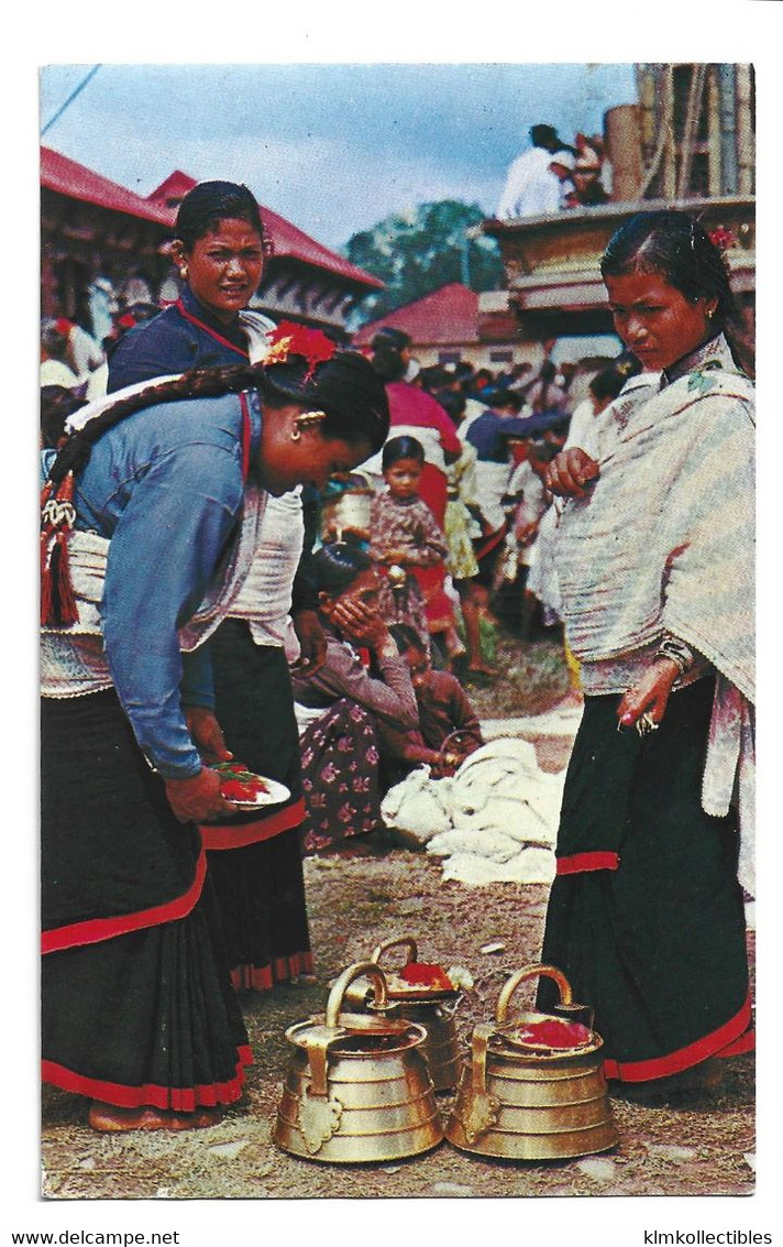 NEPAL - KATHMANDU - TYPICAL WOMEN - TYPES ET SCENES ETHNIC ETHNIQUE - Népal