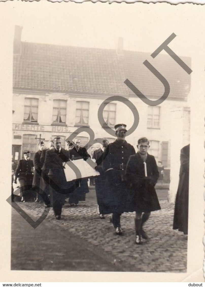 Originele Foto/Photo Originale Door Julien Antoin Uit Sint-Denijs, Te Localiseren, Gemeentehuis   (C2596) - Plaatsen