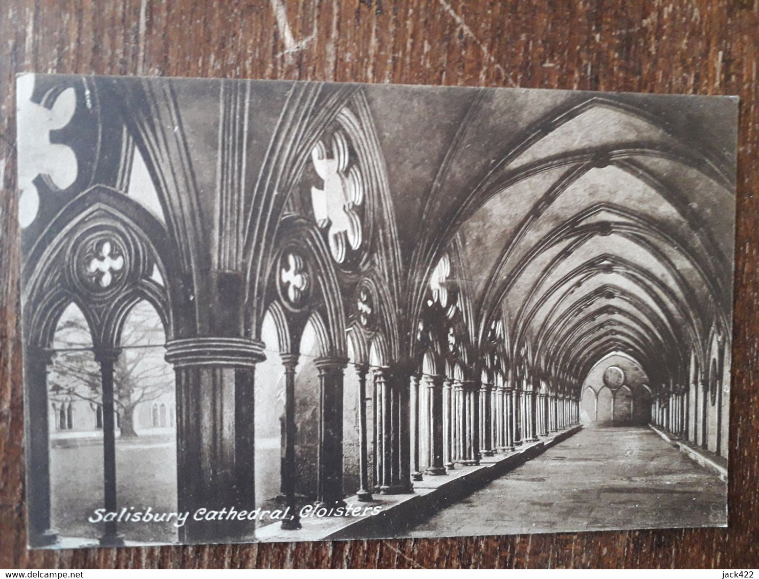 L23/577 Salisbury Cathedral - Cloisters - Salisbury