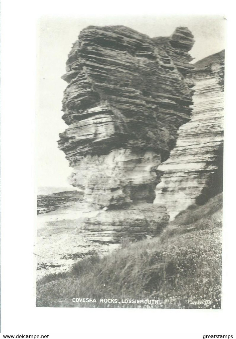 Postcard  Scotland Moray Covesea Rocks Lossiemouth  Valetine's Unused - Moray