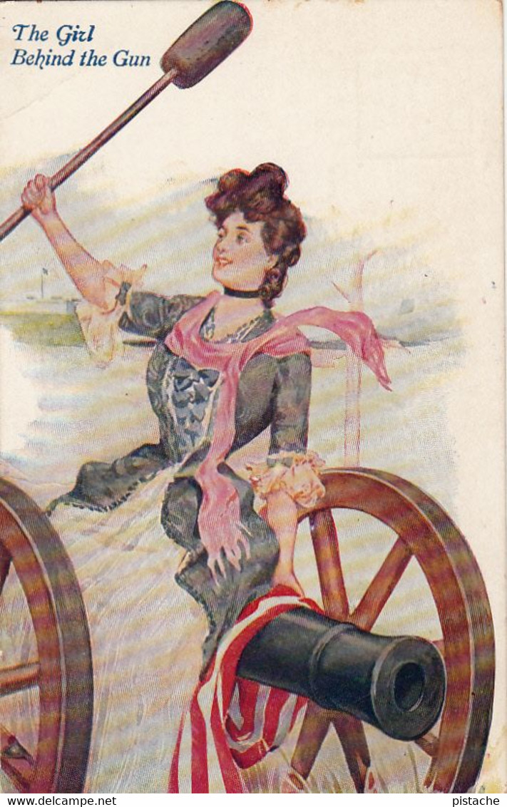 2035 – Military Patriotic US Flag – Artillery - The Girl Behind The Gun – VG Condition – 2 Scans - Sonstige & Ohne Zuordnung