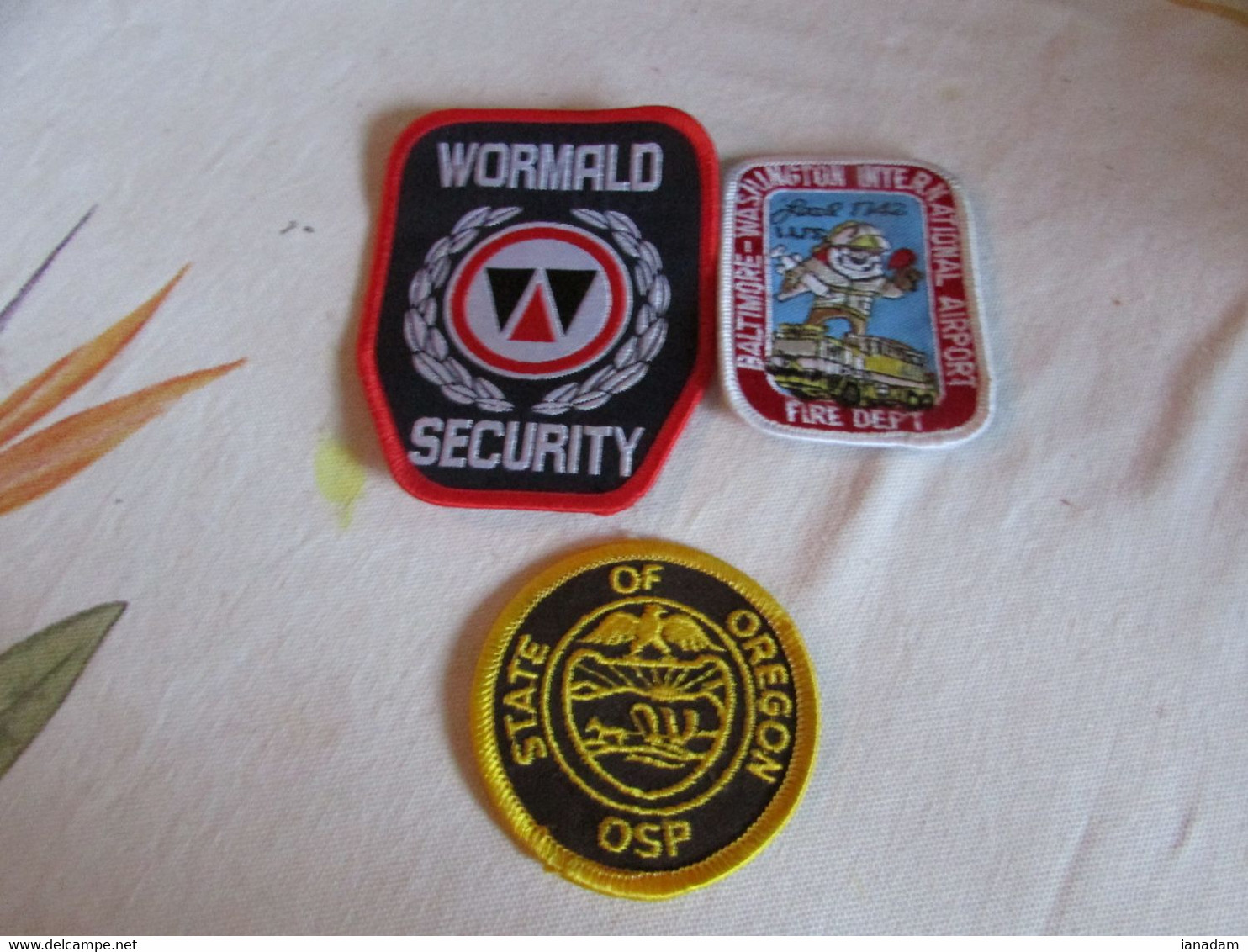 3 1980's Various U.S.A. Patches - Ecussons Tissu