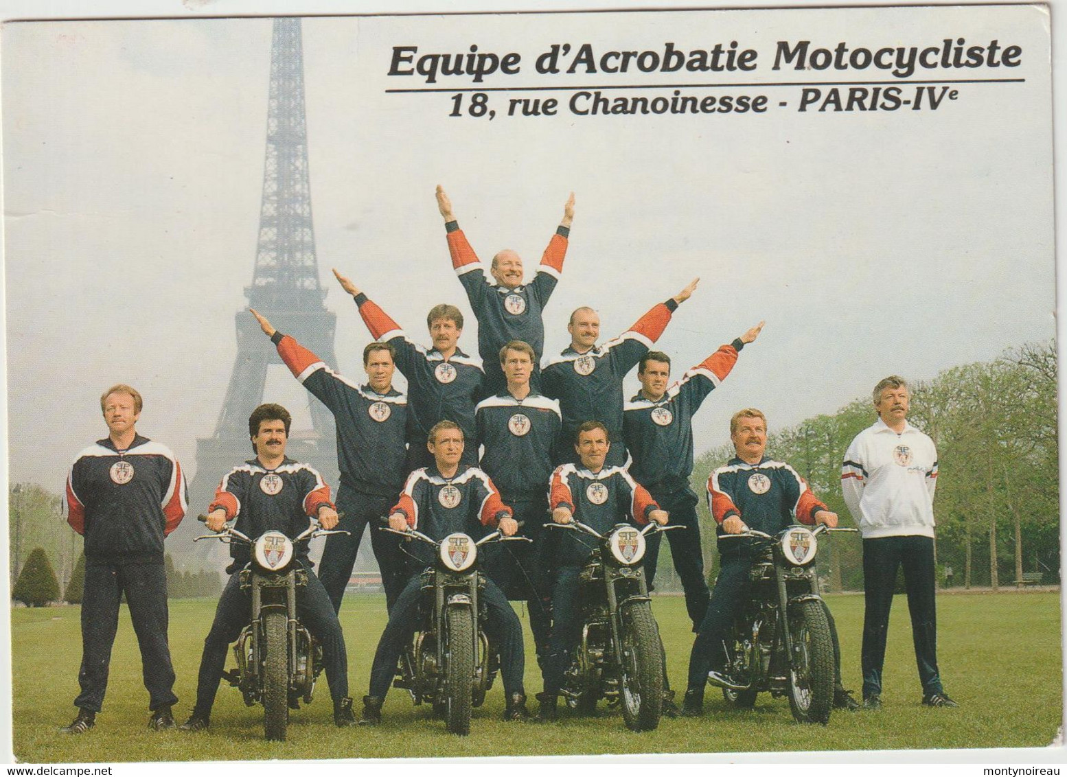 DAV : Sport  Moto : Paris 4 Em : équipe D ' Acrobatie Motocycliste , Tour Eiffel - Sport Moto