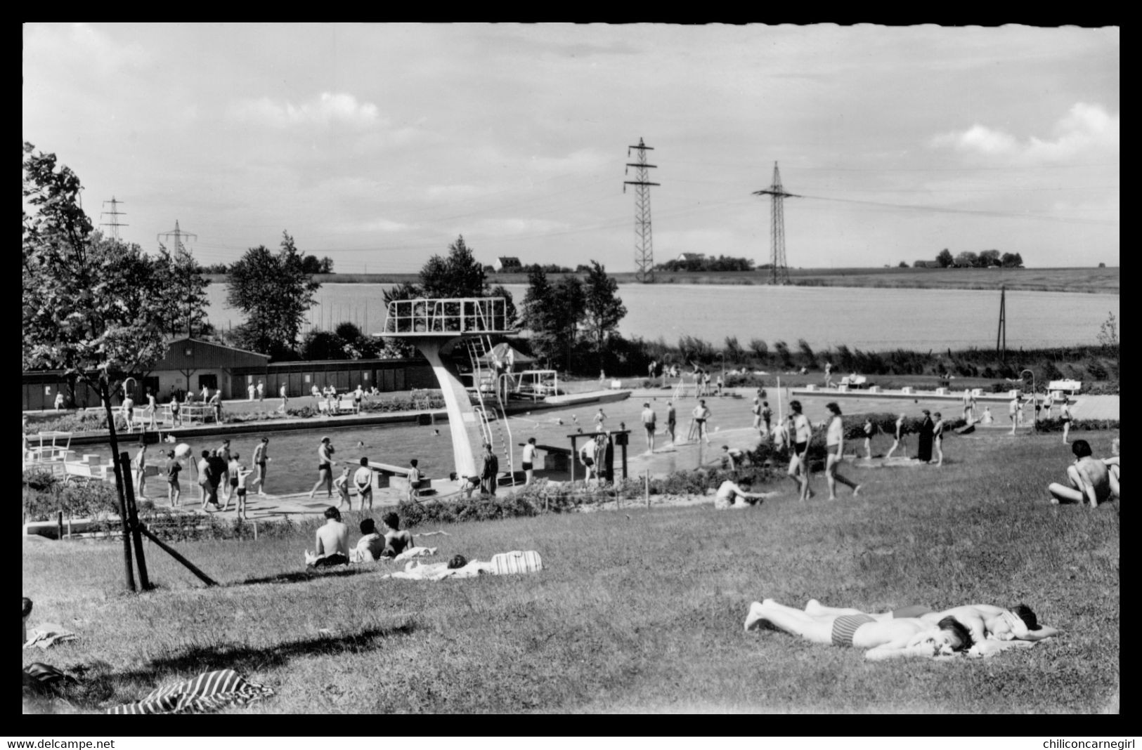 * Cpsm - METTMANN - Freibad - Piscine Extérieure - Très Animée - Edit. ADOLF FRICKENHAUS - Mettmann