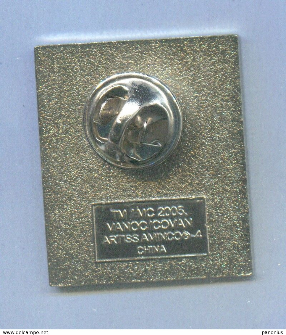 Olympic Games Olympiade Vancouver 2010. Enamel Pin Badge Abzeichen - Jeux Olympiques