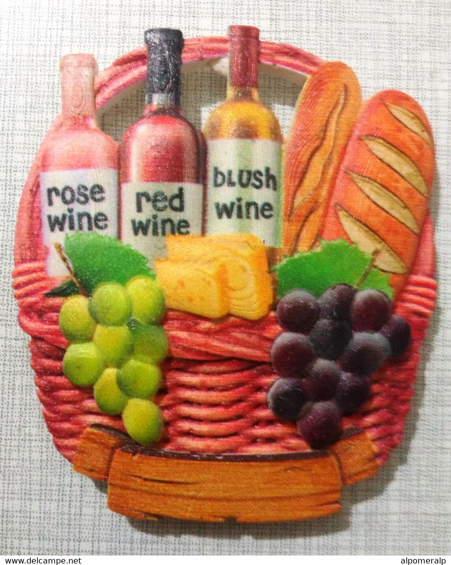 Magnet, Wine, Bread And Grapes 6,7 X 7,8cm - Other & Unclassified