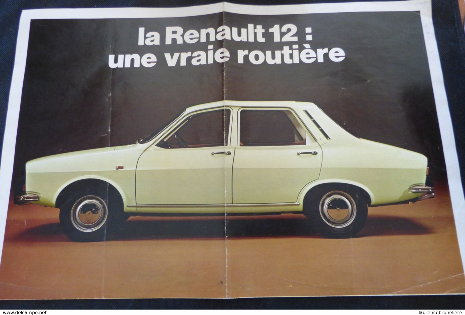 DEPLIANT PUBLICITAIRE RENAULT 12  AU VERSO TOUTE LA GAMME DES DIFFERENTS MODELES DE LA GAMME ANNEES 1975 - Publicités