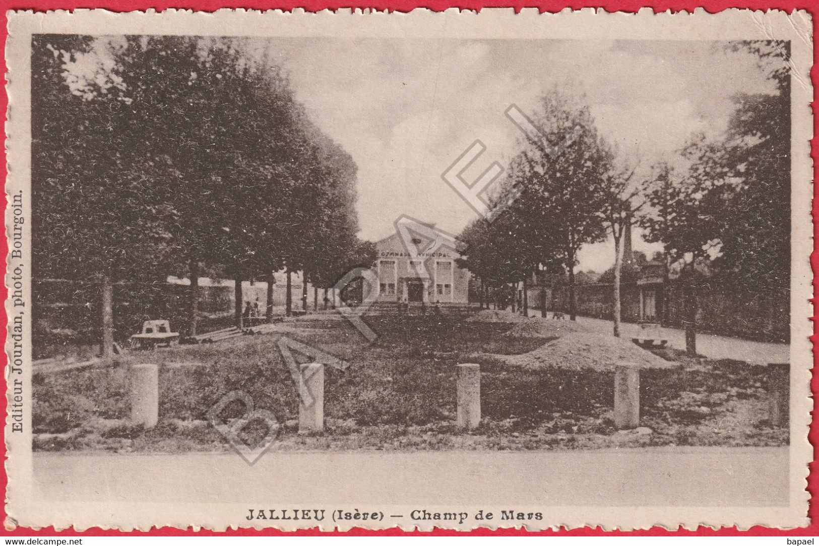 Jallieu (38) - Champ De Mars - Jallieu