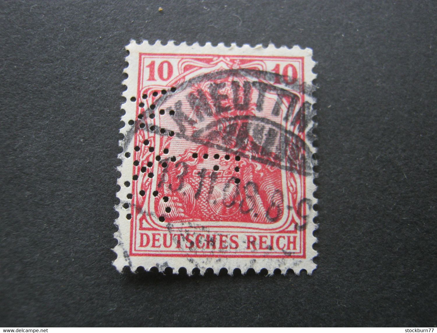 DEUTSCHES REICH , Germania     , Firmenlochung    , Perfin , Perfore ,  Lochung Aus KNEUTTINGEN - Used Stamps