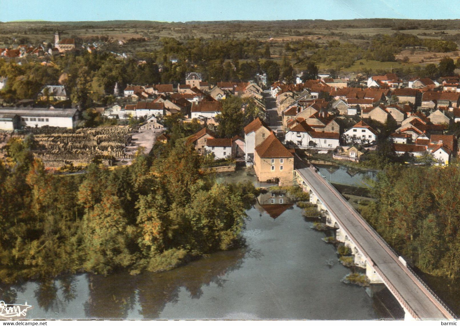 SCEY SUR SAONE, VUE AERIENNE LE GRAND PONT ET LA RUE PAULMARD COULEUR REF 3703 - Scey-sur-Saône-et-Saint-Albin