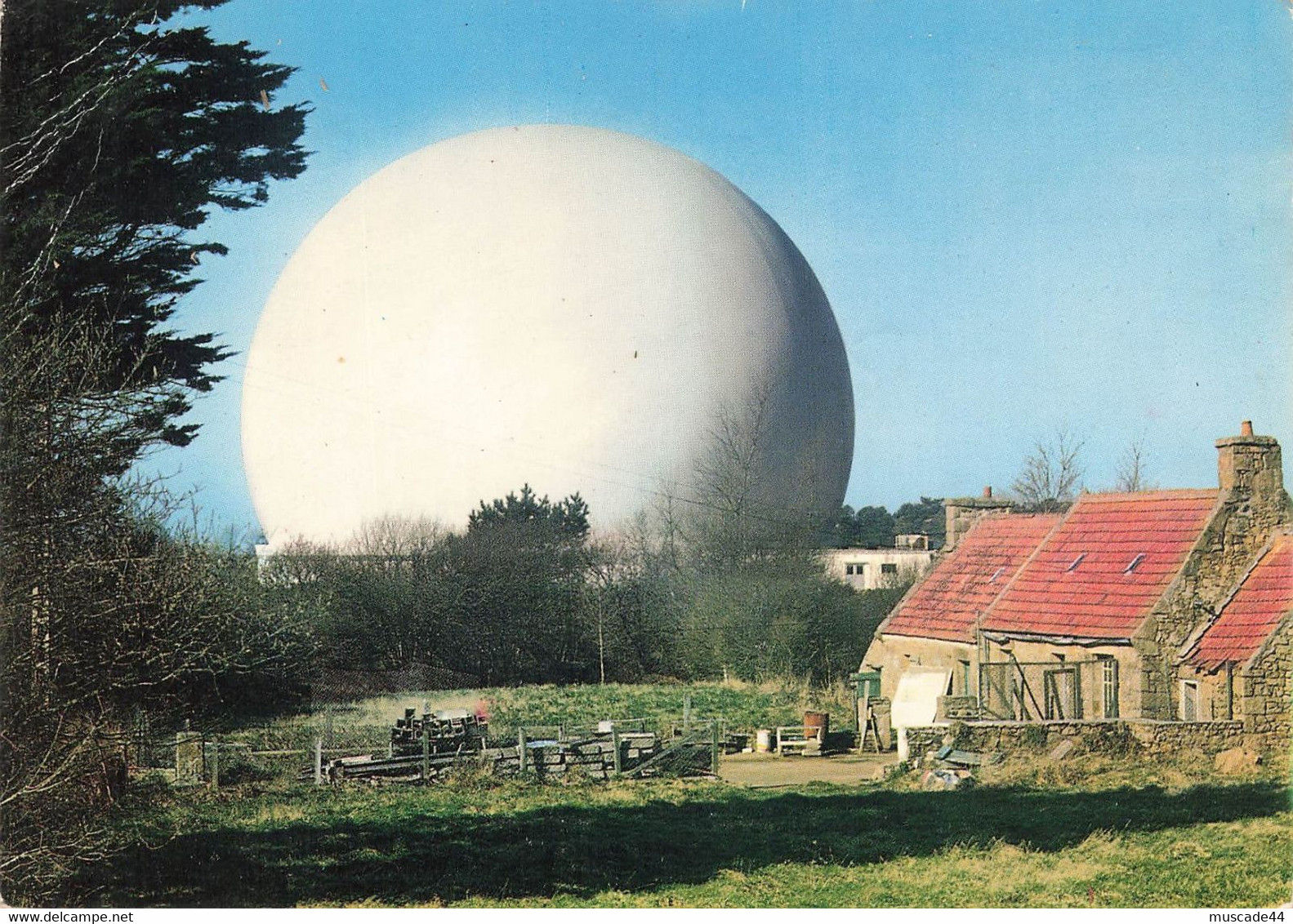 PLEUMEUR BOUDOU - CENTRE TELECOMMUNICATIONS PAR SATELLITE - LE RADOME - Pleumeur-Bodou