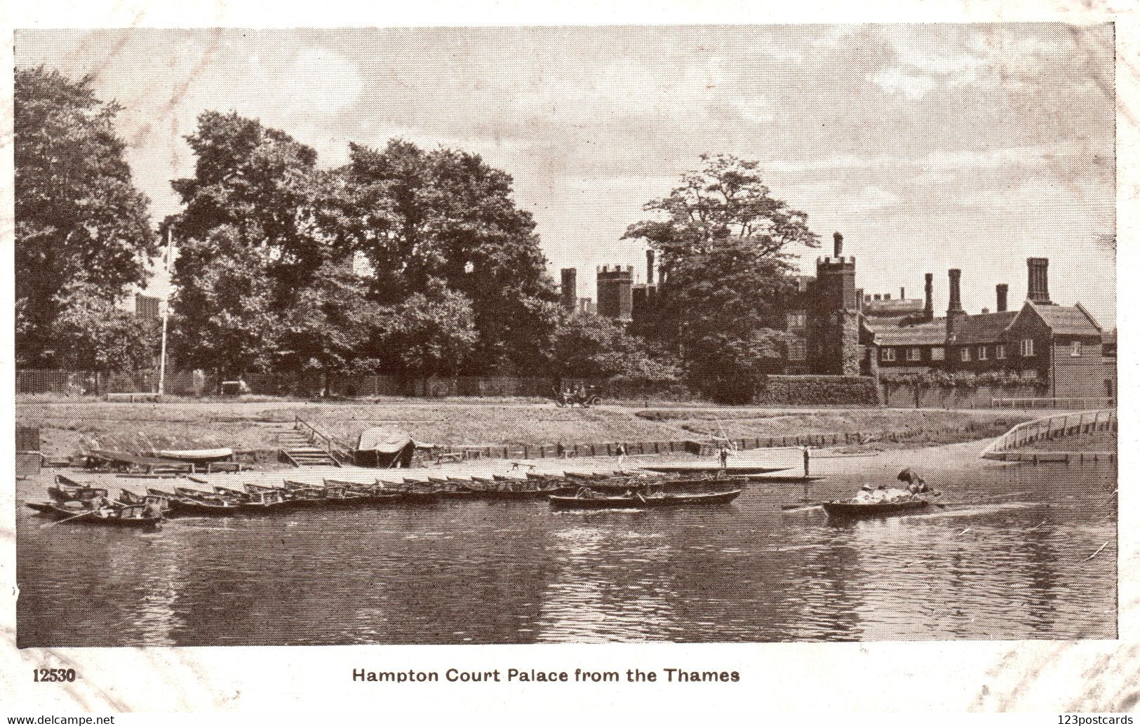 UK - Hampton Court Palace From The Thames - Hampton Court