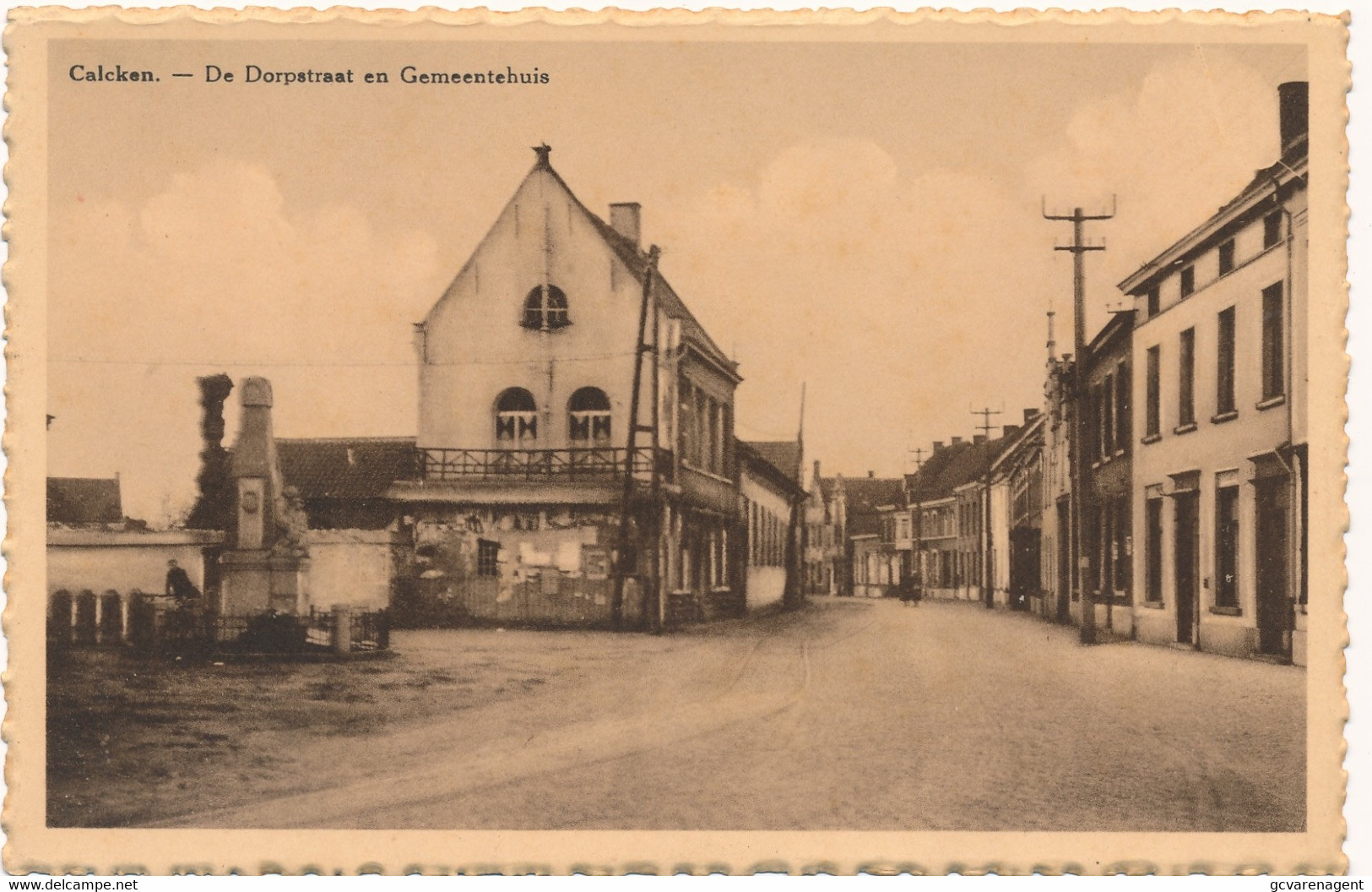 KALKEN   DE DORPSTRAAT EN GEMEENTEHUIS        2 SCANS - Laarne