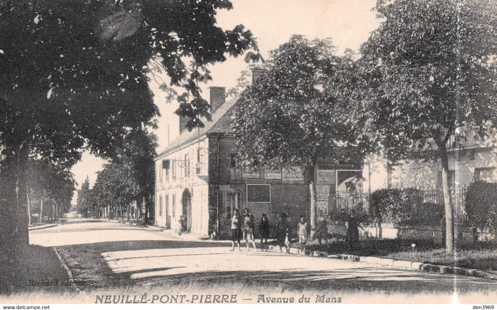 NEUILLE-PONT-PIERRE (Indre-et-Loire) - Avenue Du Mans - Neuillé-Pont-Pierre