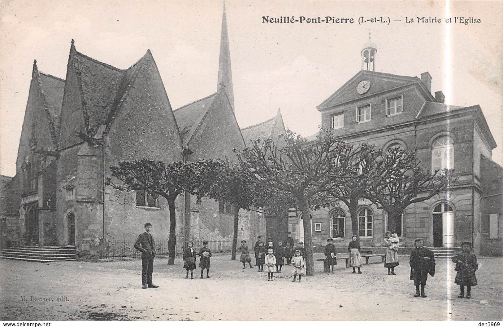 NEUILLE-PONT-PIERRE (Indre-et-Loire) - La Mairie Et L'Eglise - Neuillé-Pont-Pierre
