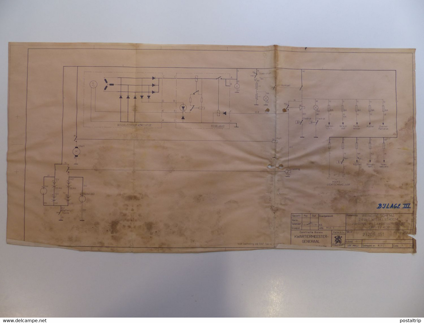 HUEGE LOT (+-35 PRINTS) lot technical drawings of military vehicles and electric circuits, including 'Fahrschulpanzer'