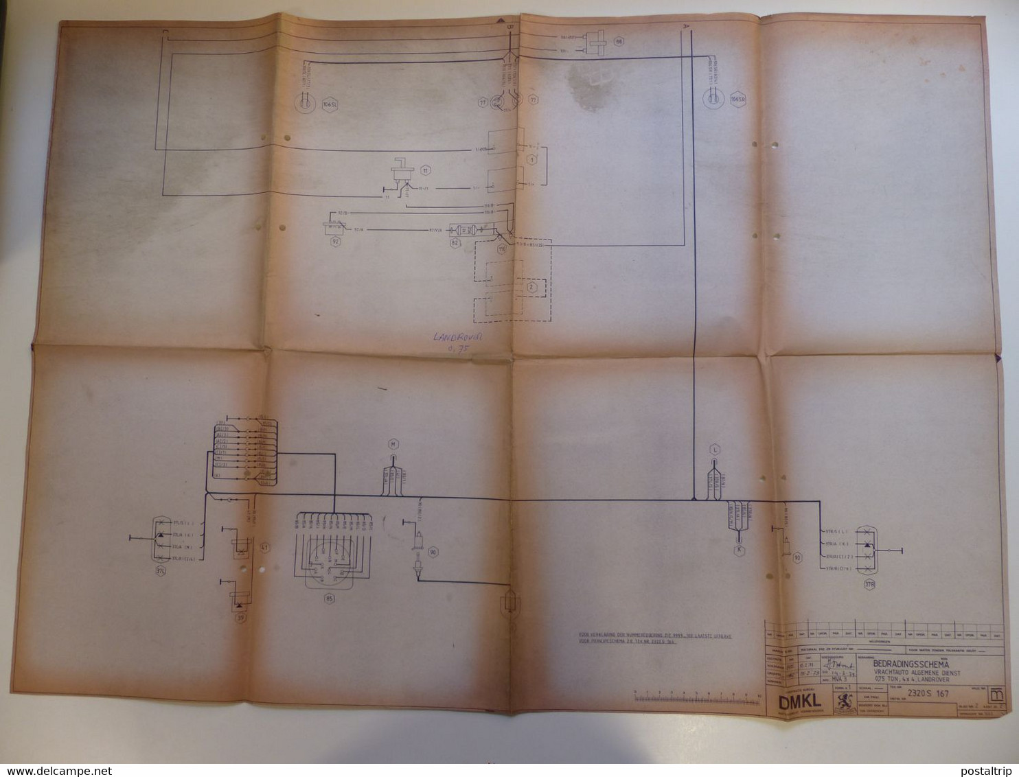 HUEGE LOT (+-35 PRINTS) lot technical drawings of military vehicles and electric circuits, including 'Fahrschulpanzer'