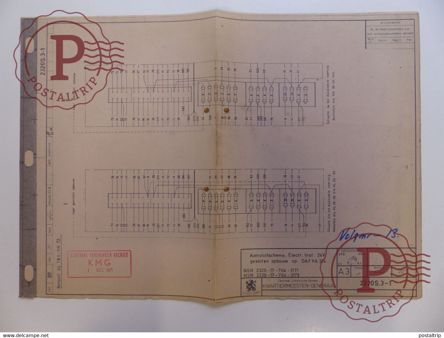 HUEGE LOT (+-35 PRINTS) lot technical drawings of military vehicles and electric circuits, including 'Fahrschulpanzer'