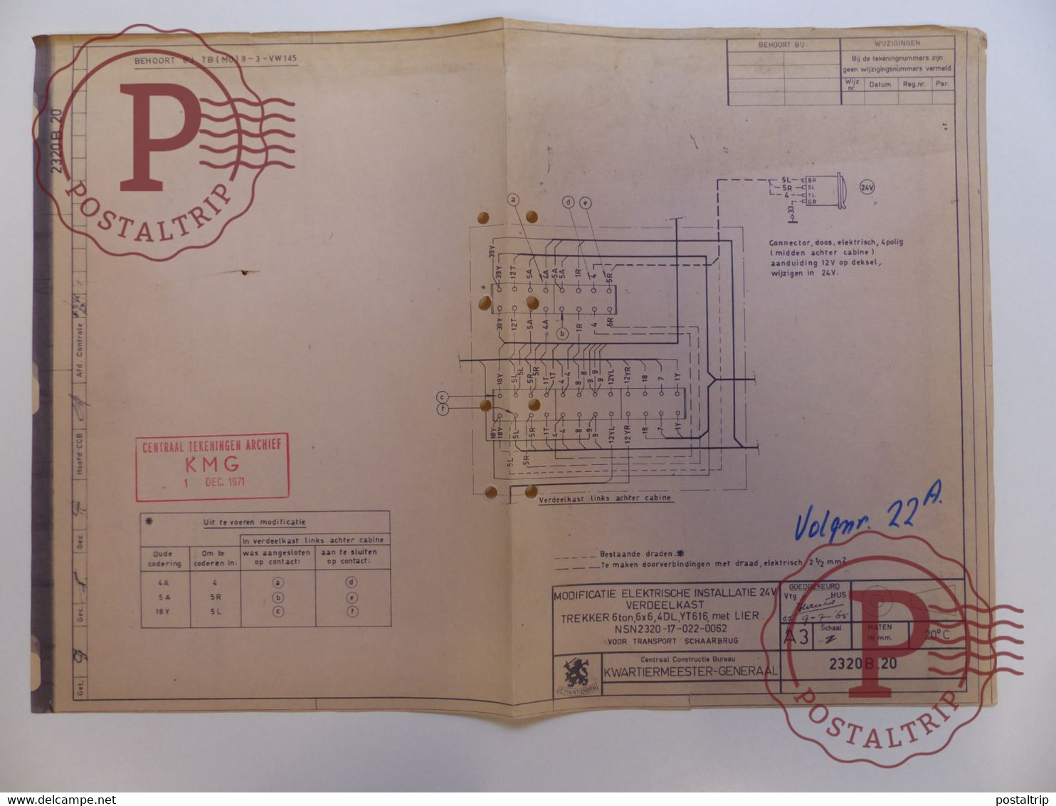 HUEGE LOT (+-35 PRINTS) lot technical drawings of military vehicles and electric circuits, including 'Fahrschulpanzer'