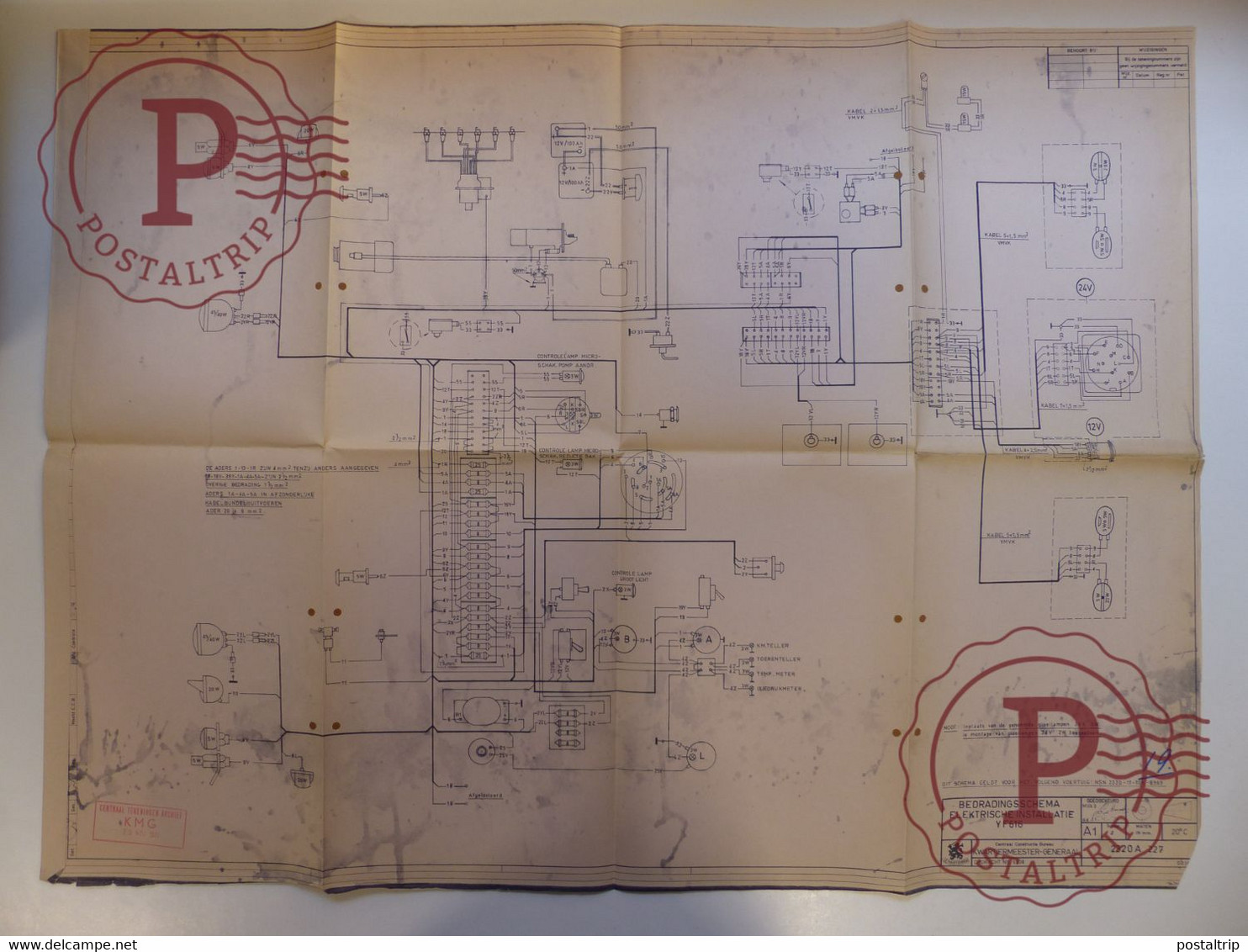 HUEGE LOT (+-35 PRINTS) lot technical drawings of military vehicles and electric circuits, including 'Fahrschulpanzer'