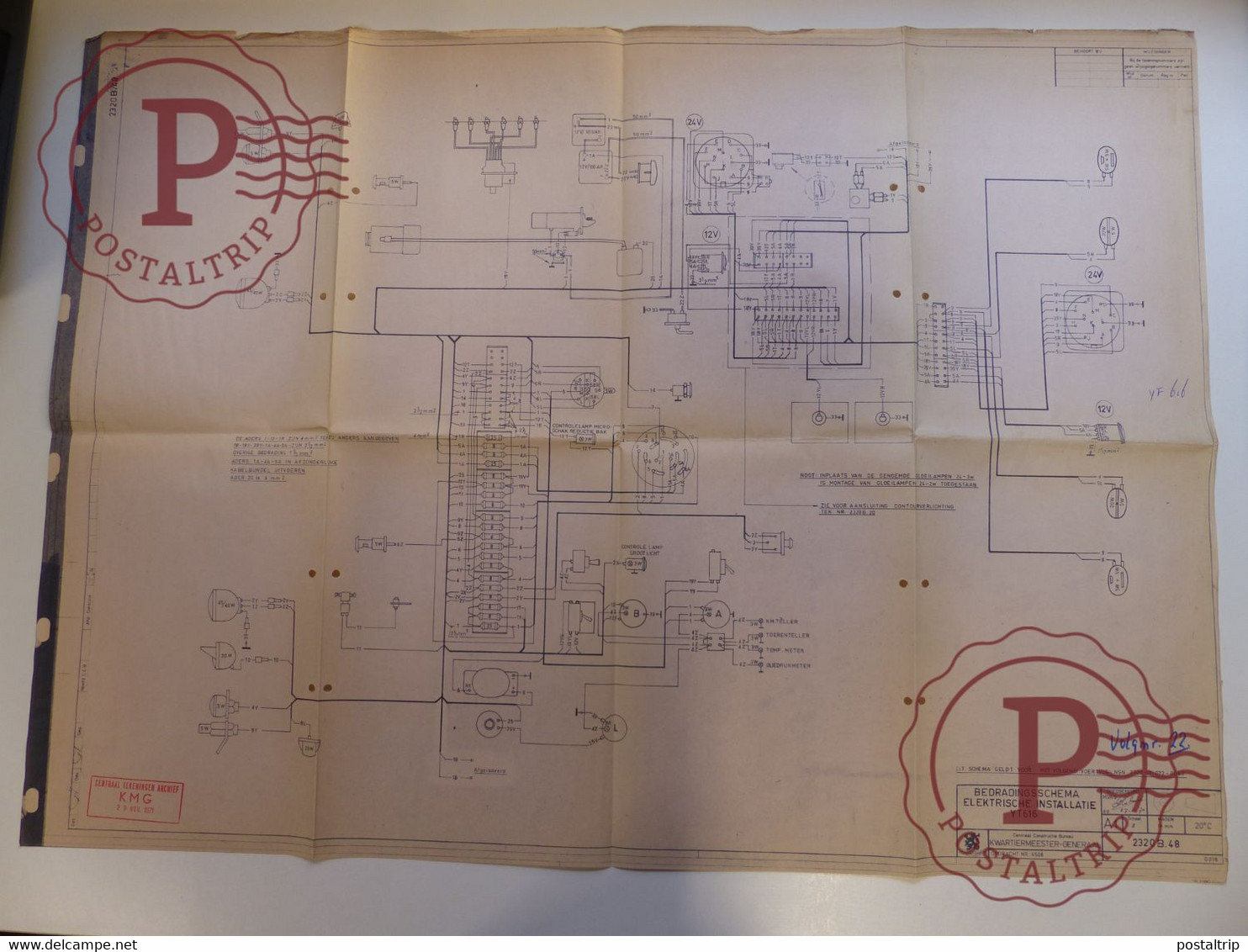 HUEGE LOT (+-35 PRINTS) lot technical drawings of military vehicles and electric circuits, including 'Fahrschulpanzer'