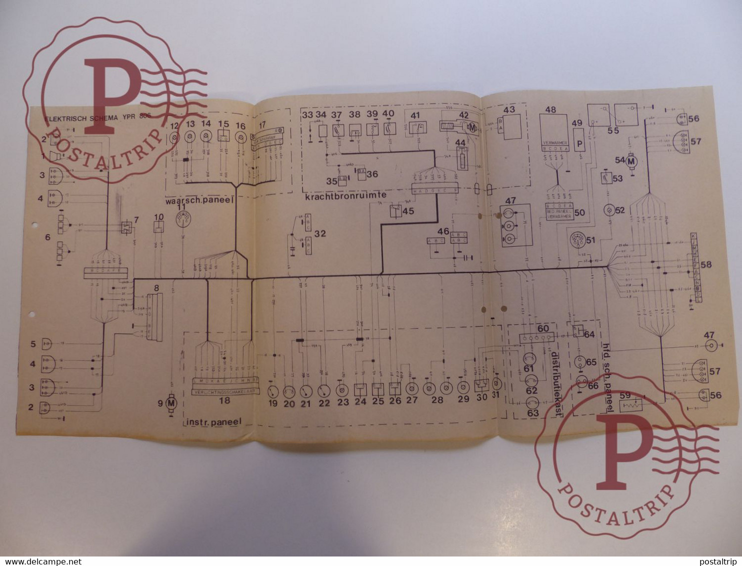 HUEGE LOT (+-35 PRINTS) lot technical drawings of military vehicles and electric circuits, including 'Fahrschulpanzer'