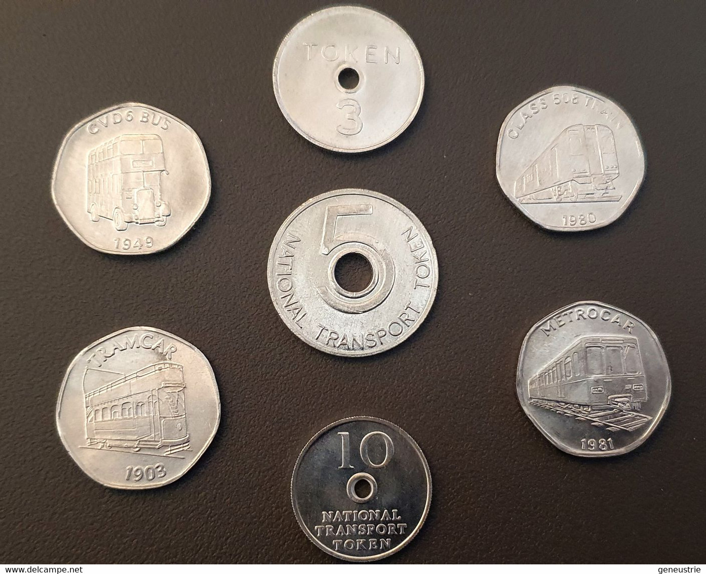 Série De 7 Jetons De Nécessité Britanniques De Métro, Bus Fin Années "National Transport Tokens" Tickets De Métro, Bus - Monétaires/De Nécessité