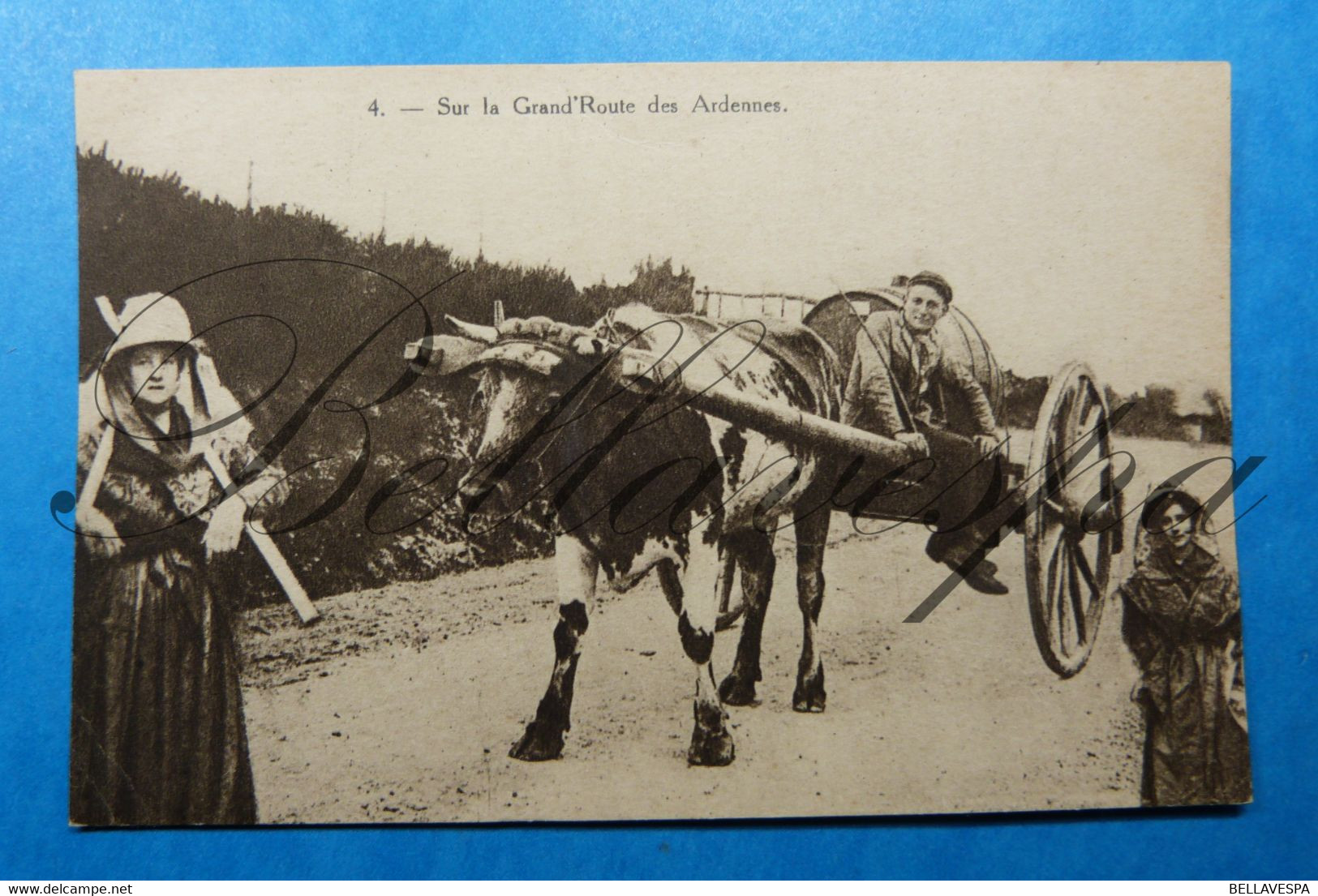 Sur La Grand'Route Des Ardennes. N°4 Attelage De Boeuf Montage /edit. M. Marcovici Brux - Koeien