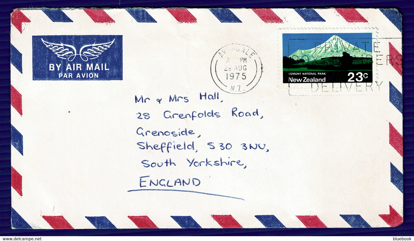 Ref 1566 - 1975 New Zealand Cover - Avondale Postmark - 23c Rate To Sheffield UK - Cartas & Documentos