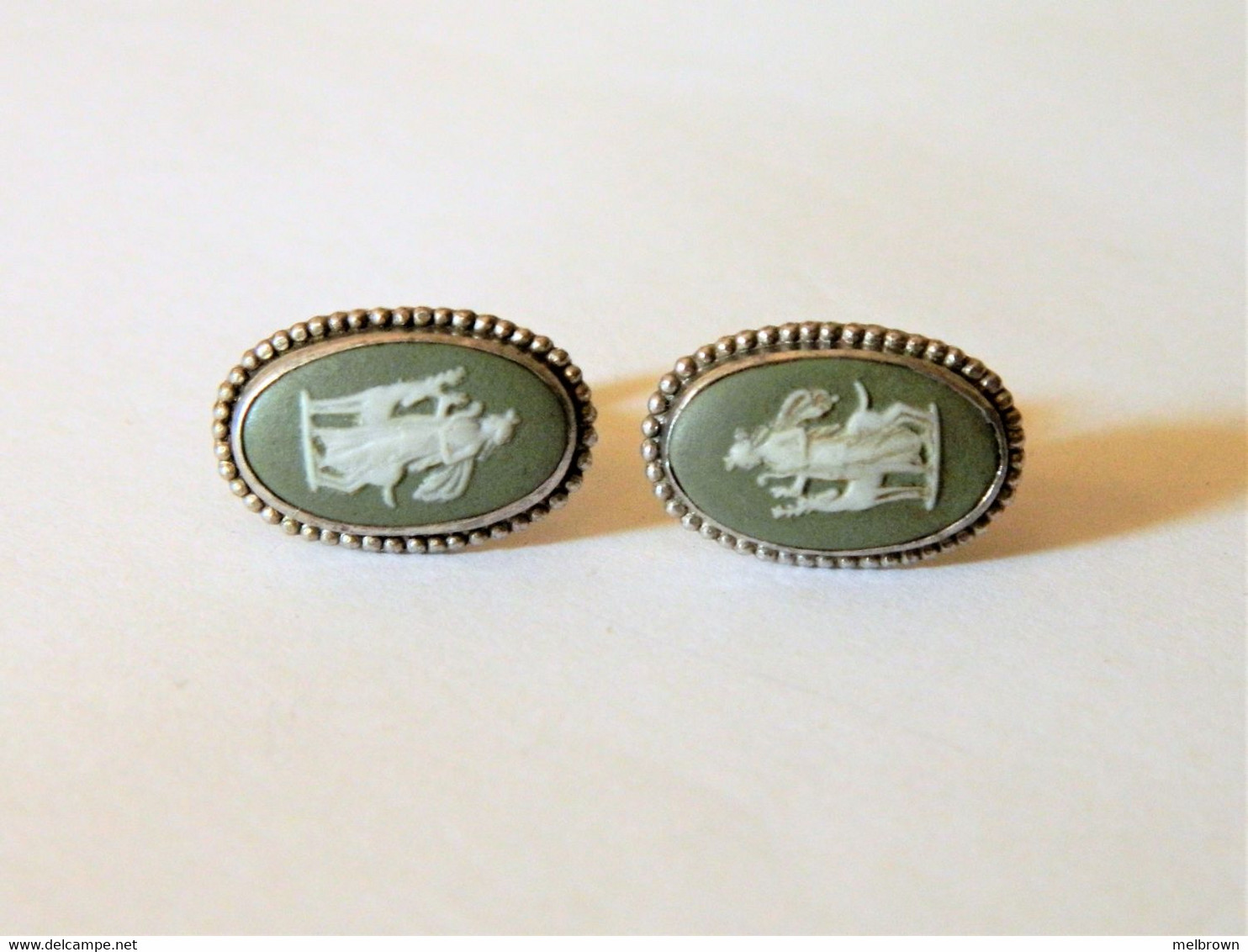 WEDGWOOD And Silver Vintage Green Diana And Stag Screw Clip Earrings - Wedgwood