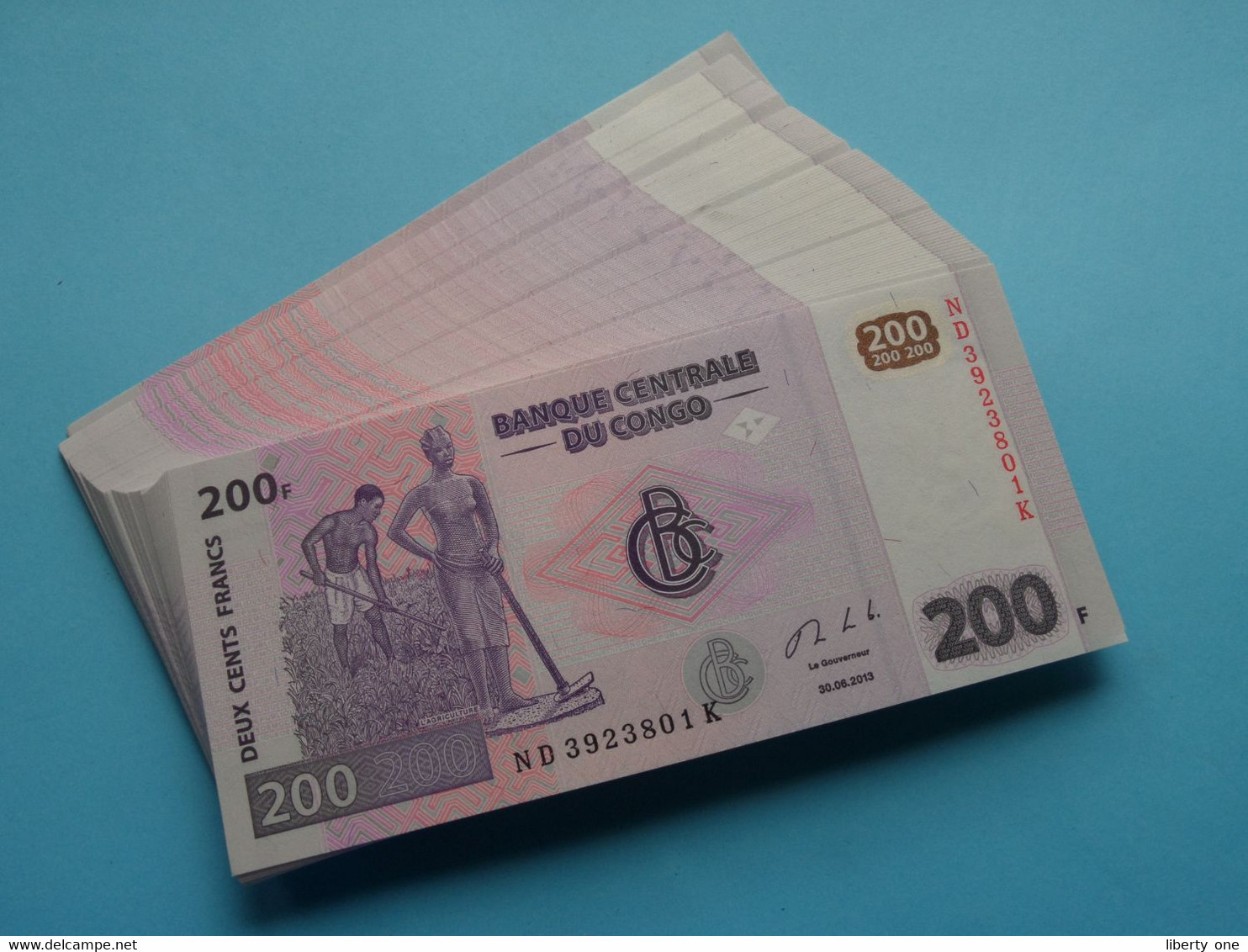 200 ( Deux Cents ) Francs ( 2013 ) Banque Centrale Du CONGO ( For Grade, Please See Photo ) UNC ! - Republiek Congo (Congo-Brazzaville)