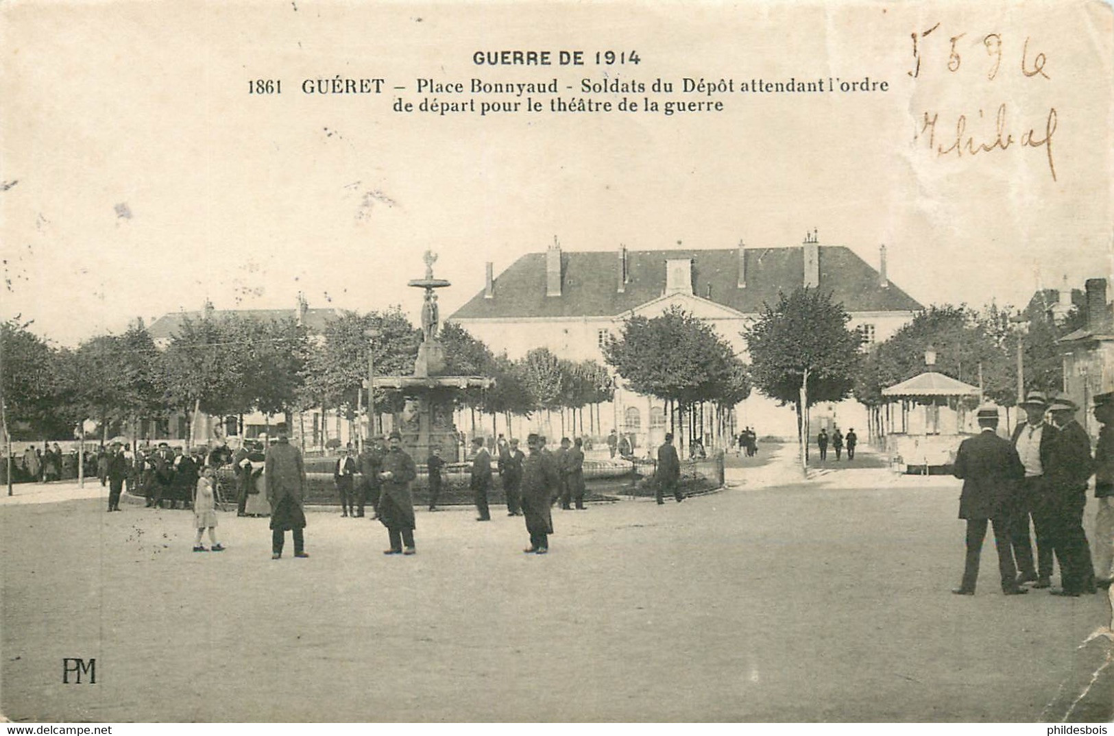 CREUSE  GUERET Place Bonnyaud Soldats Du Dépot Attendant L'ordre De Départ (état) - Guéret