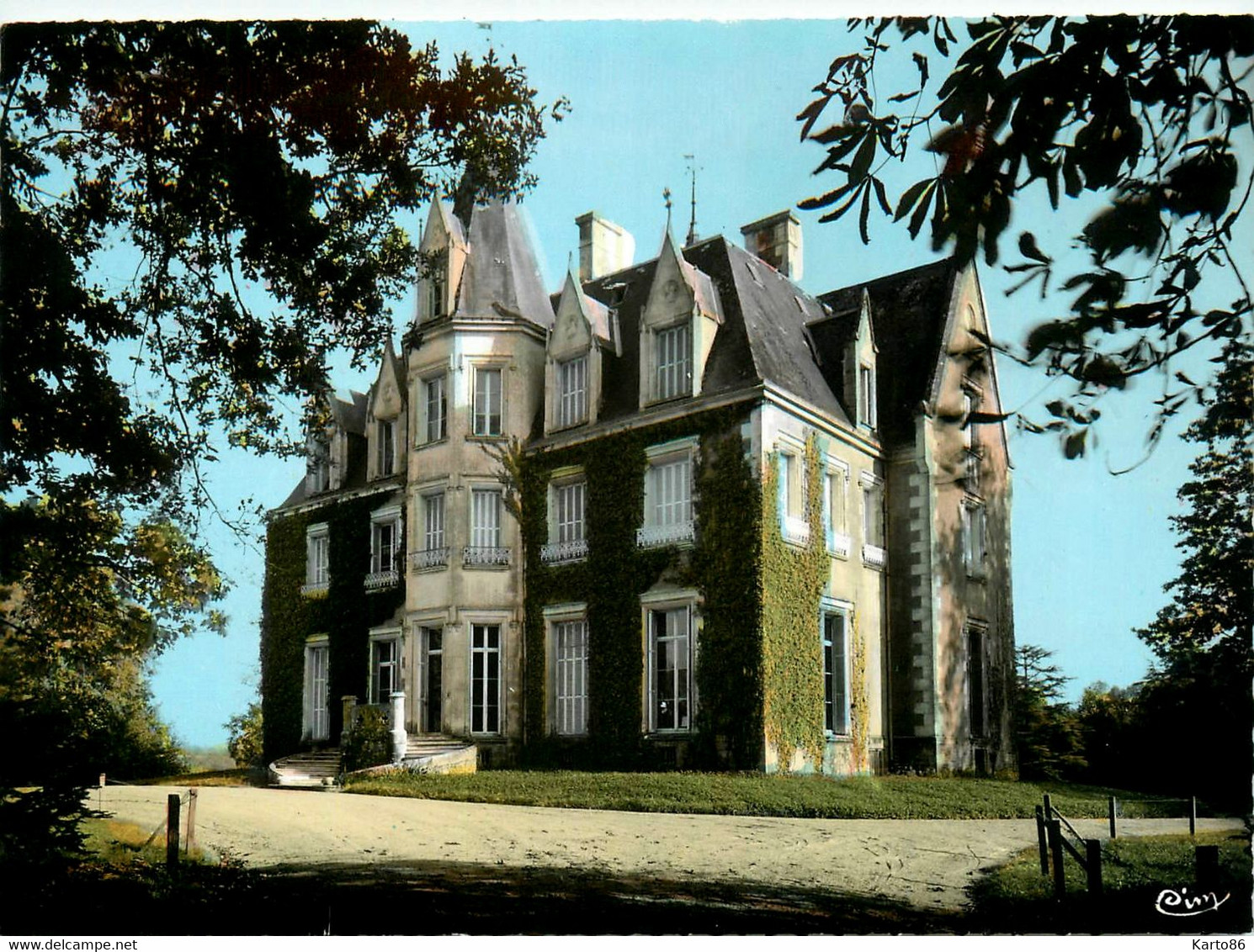 Les Essarts * Vue Sur Le Château De Rougé - Les Essarts